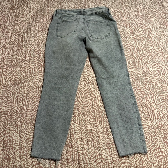 GAP Women's Classic Gray Skinny Jeans - Picture 7 of 8